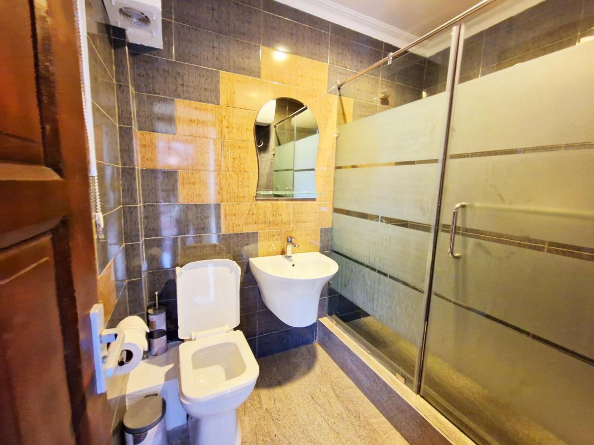 Cactus Creek Hotel Aburi Exterior photo